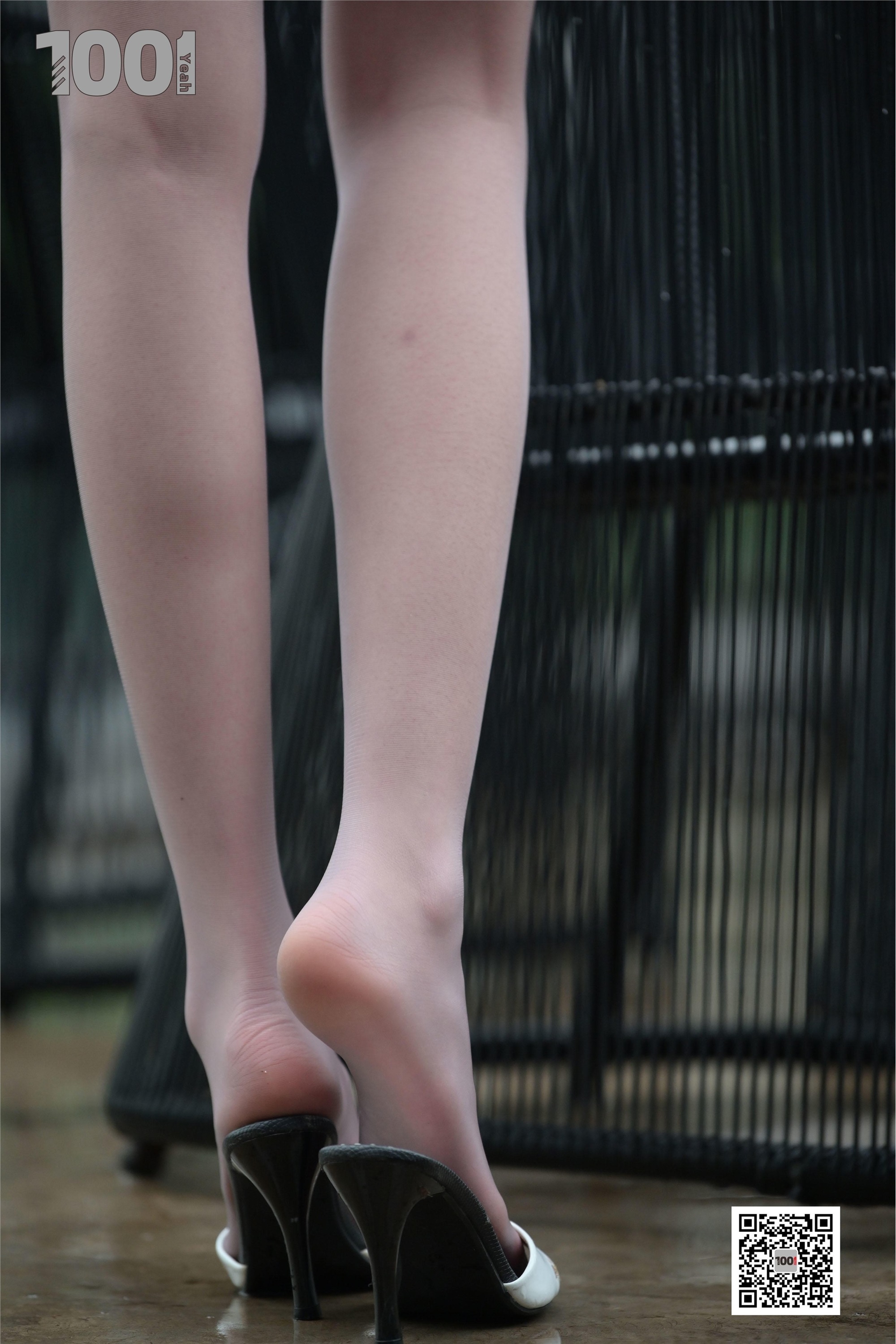 IESS异思趣向  一千零一夜《雨中漫步3》